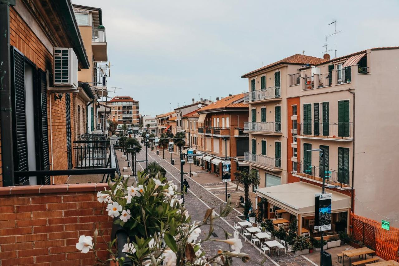 Hotel Battisti 56 Porto SantʼElpidio Exteriér fotografie